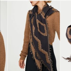 Wilfred Diamond Mosaic Triangle Scarf